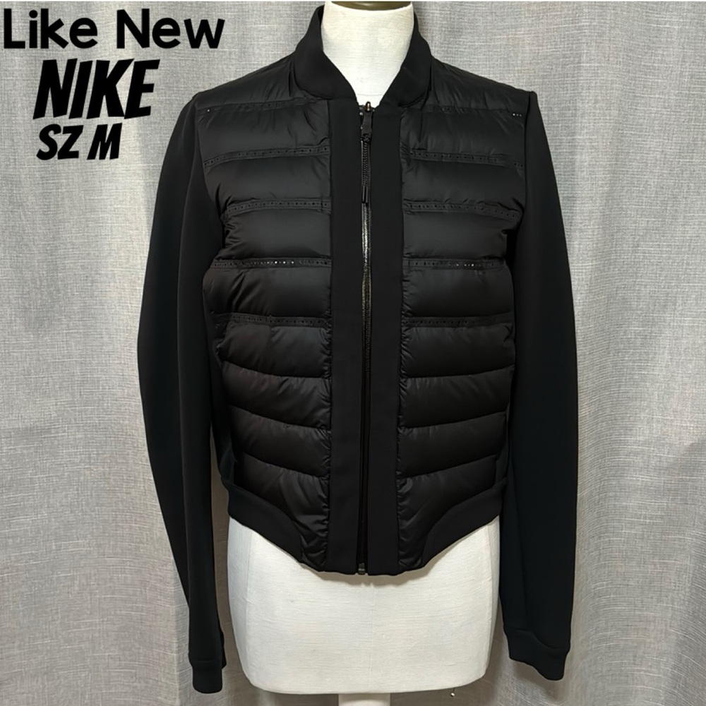 Like New NIKE Jacket-Sz M-Black-Puffer Front Detail-ZipUp-Slip Pockets